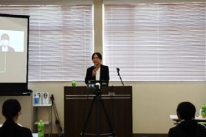 川津課長
